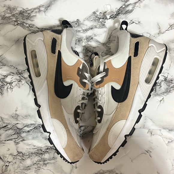 Nike sneakers - Picture 3 of 6